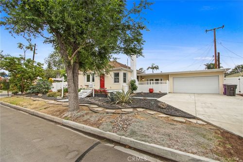 4841 E Los Coyotes Diagonal, Long Beach, CA, 90815-2802 | Card Image