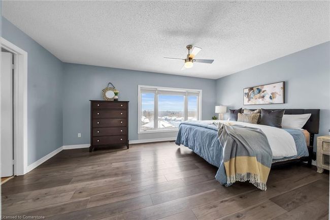 11 Sundial Cres, House other with 5 bedrooms, 3 bathrooms and 6 parking in Dundas ON | Image 28