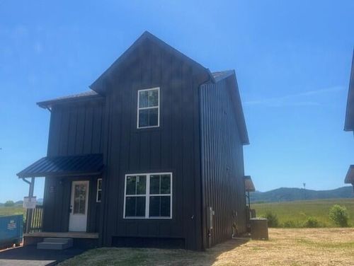 972 Lacy Ct, Sevierville, TN, 37862-6020 | Card Image