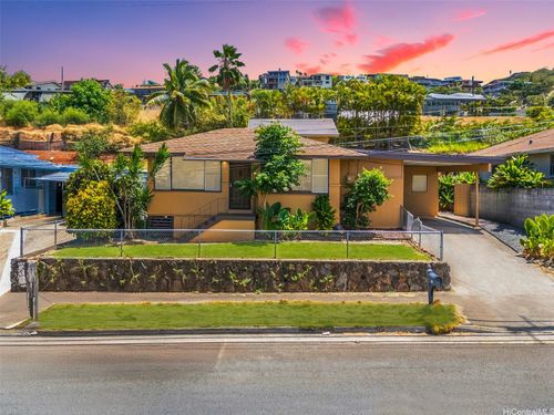 1233 Keolu Dr, Kailua, HI, 96734-3852 | Card Image