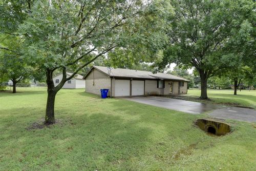 807 North St, Mansfield, TX, 76063-1640 | Card Image