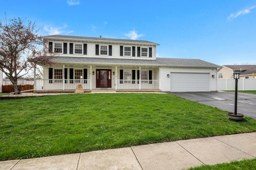 52 N Hickory St, Cortland, IL, 60112-4028 | Card Image