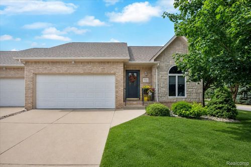 6052 Belmont Ct, Grand Blanc, MI, 48439-8679 | Card Image