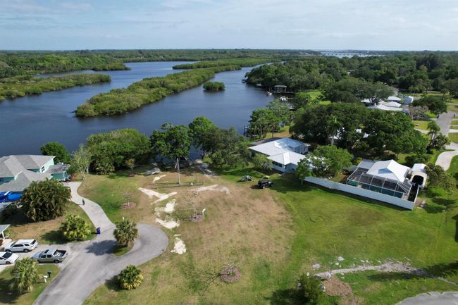25 Sunset Dr, House other with 3 bedrooms, 2 bathrooms and null parking in Sebastian FL | Image 37