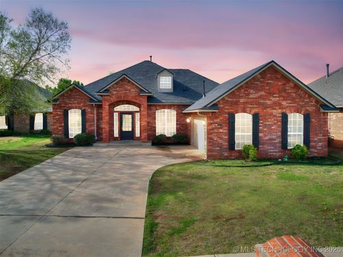 1630 Strayfox Xing, Edmond, OK, 73012-2081 | Card Image