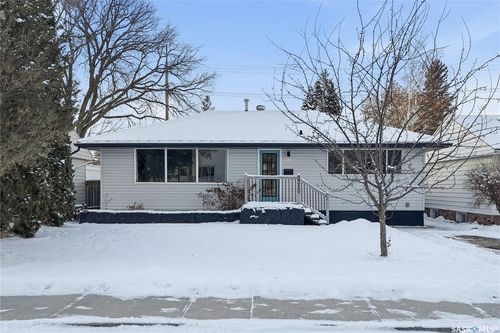 2210 William Ave, Saskatoon, SK, S7J1A6 | Card Image
