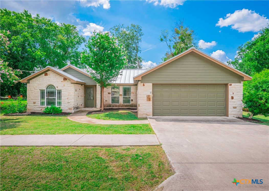 Hummingbird Way, Martindale, TX 78655 #1