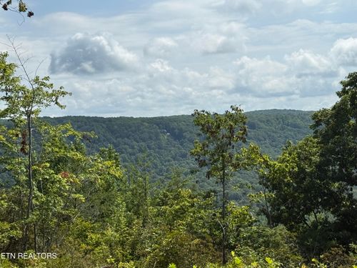 855 Eastridge Pass, Monterey, TN, 38574-2904 | Card Image
