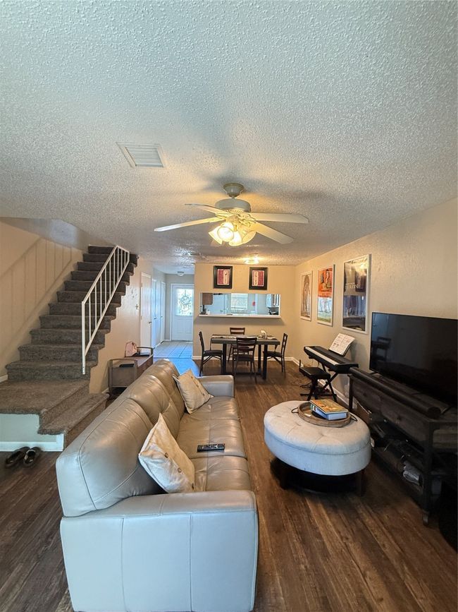66 Abbey Rd, Townhouse with 2 bedrooms, 2 bathrooms and null parking in Euless TX | Image 6
