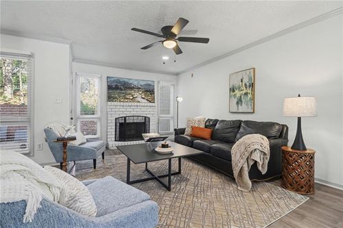 3293 Clairmont North Ne, Brookhaven, GA, 30329-1022 | Card Image