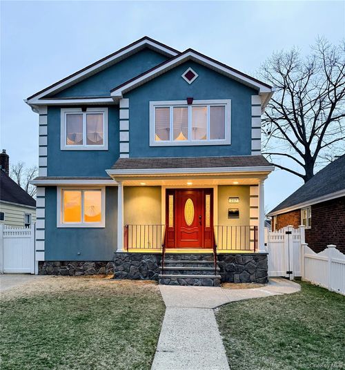267 Seidman Pl, Franklin Square, NY, 11010-3029 | Card Image