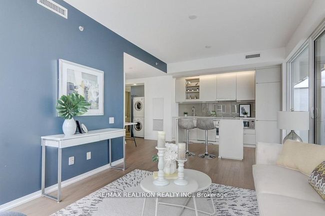 603 - 101 Peter St, Condo with 2 bedrooms, 1 bathrooms and null parking in Toronto ON | Image 5