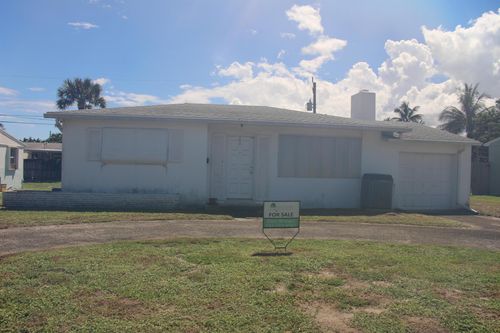 354 Laurie Rd, West Palm Beach, FL, 33405-4912 | Card Image