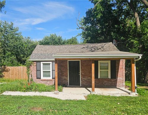 5117 Booth Ave, Kansas City, MO, 64129-2301 | Card Image
