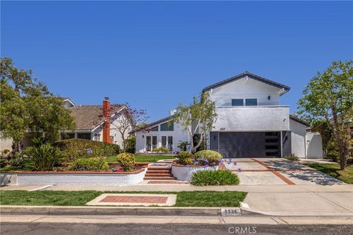 3834 Mistral Dr, Huntington Beach, CA, 92649-2136 | Card Image