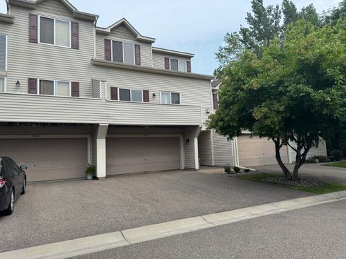 9150 Comstock Ln N, Maple Grove, MN, 55311-1578 | Card Image