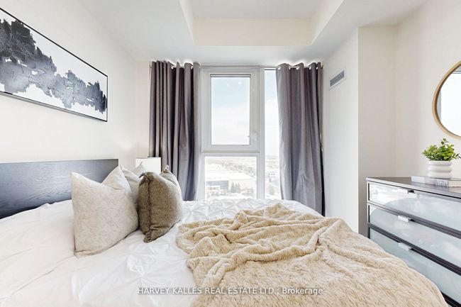 1001 - 9000 Jane St, Condo with 2 bedrooms, 2 bathrooms and null parking in Concord ON | Image 16