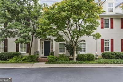 110 Paces Run, Condo with 2 bedrooms, 2 bathrooms and null parking in Atlanta GA | Image 1