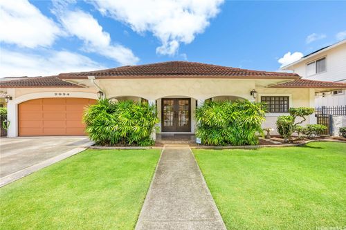 2934 Woodlawn Dr, Honolulu, HI, 96822-1560 | Card Image