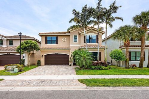 8068 Lemon Serpentine Ln, Delray Beach, FL, 33446-2247 | Card Image