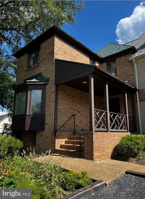 218 E Marshall St, Middleburg, VA, 20117-2682 | Card Image