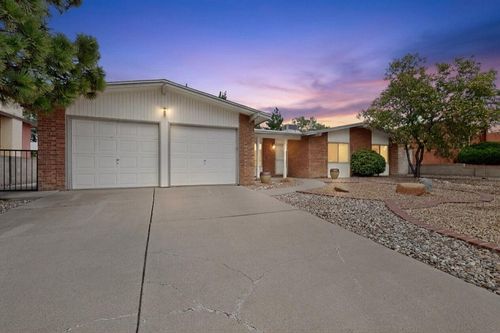 8605 Northridge Ave Ne, Albuquerque, NM, 87111-2109 | Card Image