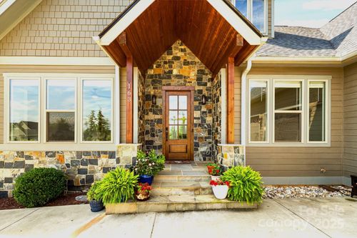 163 Samuel Dr, Mills River, NC, 28759-0092 | Card Image