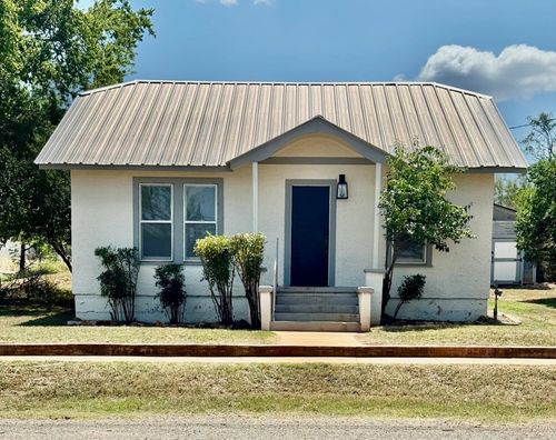 408 W Luce St, Llano, TX, 78643-2317 | Card Image