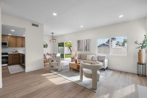 7902 Tinaja Ln, San Diego, CA, 92139-4056 | Card Image