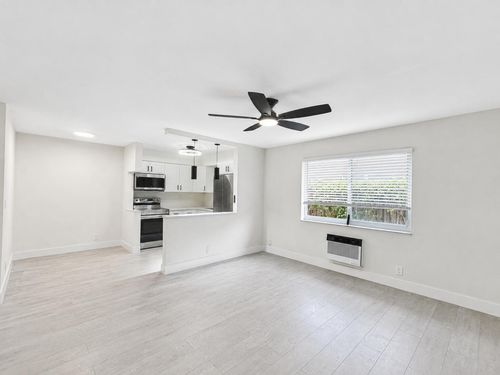 4-1129 Ne 5th Terrace, Fort Lauderdale, FL, 33304 | Card Image