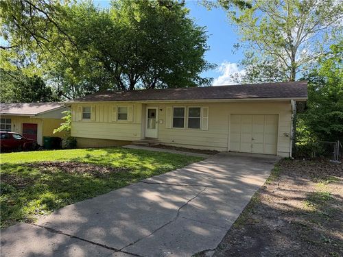 6200 E 150th Ter, Grandview, MO, 64030-4514 | Card Image