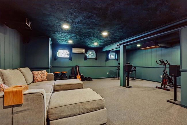 Lower level media room/family room | Image 22