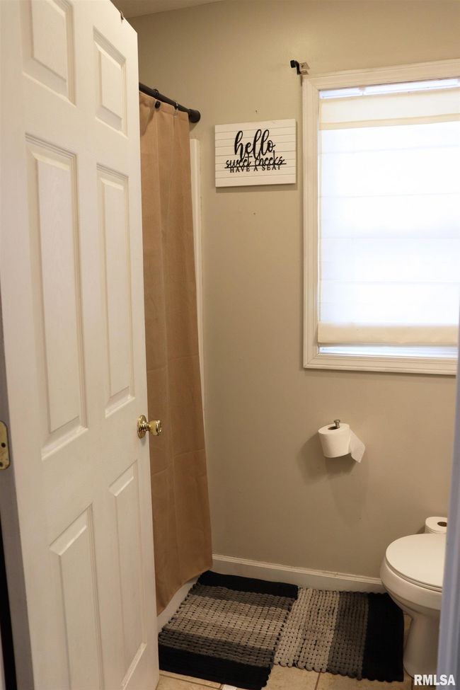 558 E Prospect St, House other with 3 bedrooms, 3 bathrooms and null parking in Farmington IL | Image 26