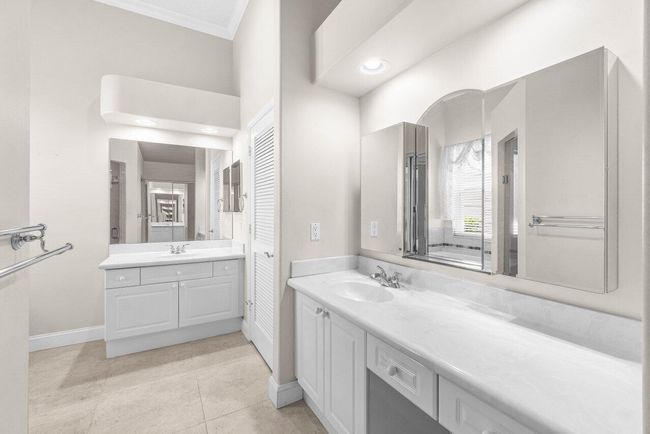 5946 Bay Hill Cir, House other with 4 bedrooms, 2 bathrooms and null parking in Lake Worth FL | Image 27