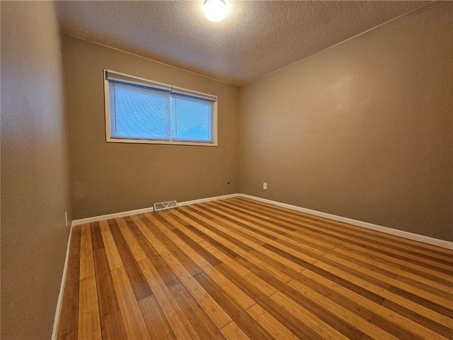 1523 Golden Valley Dr, House other with 3 bedrooms, 2 bathrooms and null parking in Bettendorf IA | Image 7