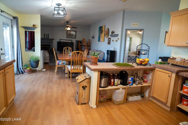 7190 E Red Barrel Dr, House other with 3 bedrooms, 2 bathrooms and null parking in Yucca AZ | Image 10