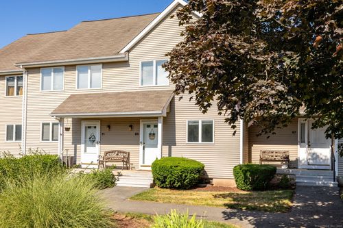 69-69 Sunrise Cir, Newington, CT, 06111-3366 | Card Image