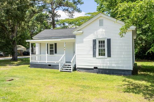 101 E Reason St, Pinetops, NC, 27864-8803 | Card Image