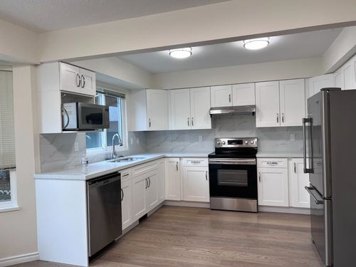 8580 Dakota Pl, Richmond, BC, V7C4Y6 | Card Image