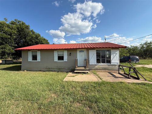 902 Grimes Rd, Mineral Wells, TX, 76067-3217 | Card Image
