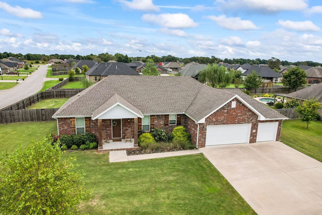 Astor Dr, Fayetteville, AR 72704