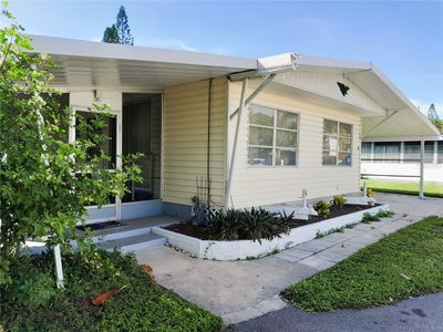 58 - 1100 University Parkway, House other with 2 bedrooms, 1 bathrooms and null parking in Sarasota FL | Image 2