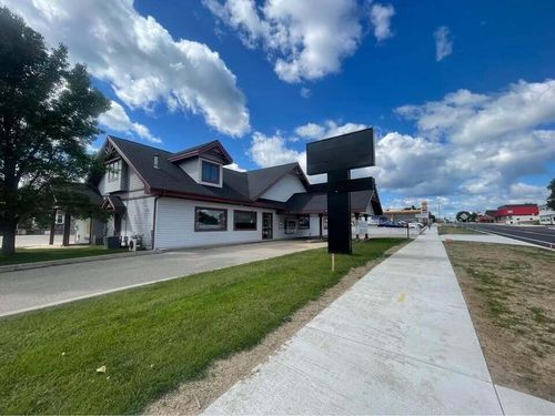 502 W Houghton Ave, West Branch, MI, 48661-1226 | Card Image