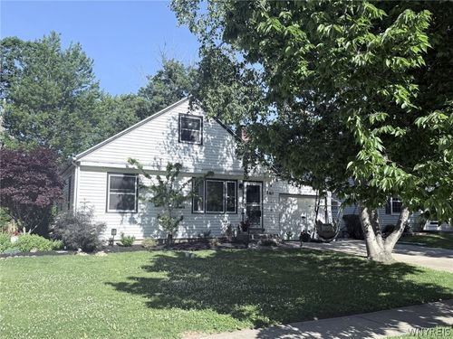 261 Highland Dr, Amherst, NY, 14221-6856 | Card Image