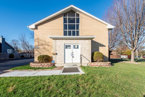 2126 10th St, WAUKEGAN, IL, 60085-7143 | Card Image