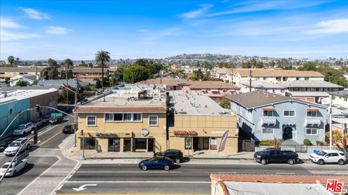 2009 E 7th St, Long Beach, CA, 90804-4590 | Card Image