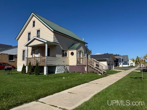 331 E Chocolay Street, Munising, MI, 49862 | Card Image