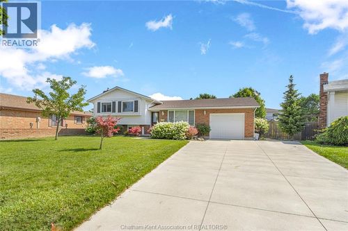 100 Argyle Cres, Chatham, ON, N7L4T8 | Card Image
