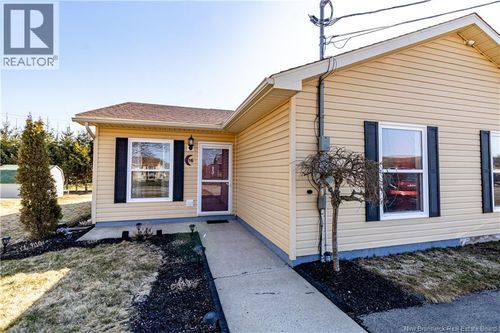16 Imperial Dr, Sussex, NB, E4E5Z5 | Card Image
