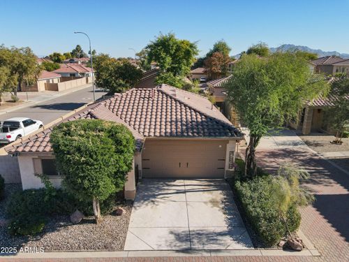 2323 E Peach Tree Dr, Chandler, AZ, 85249-4675 | Card Image